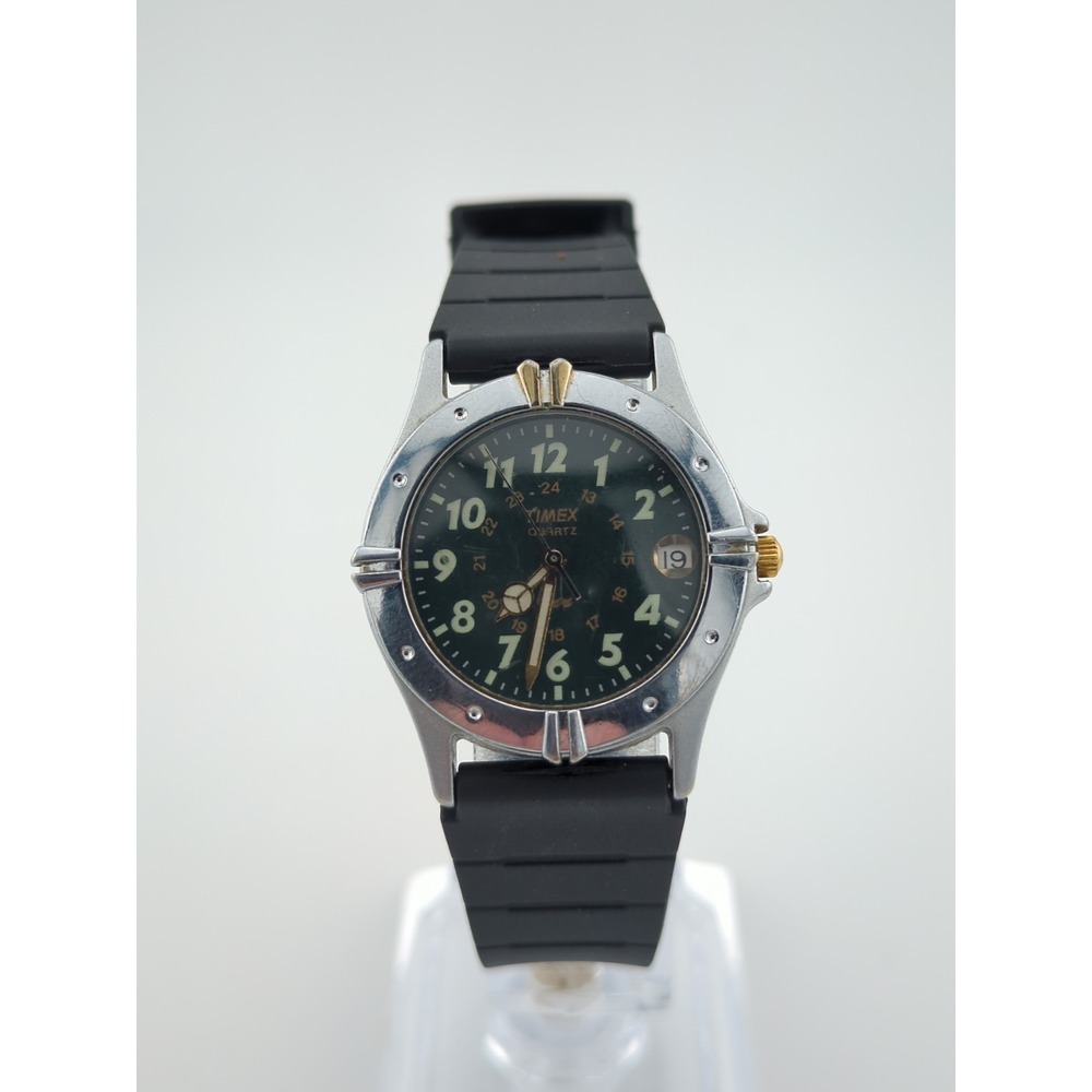Vintage Timex Silver Tone Quartz Watch Women's 30mm‎ Date Analog
